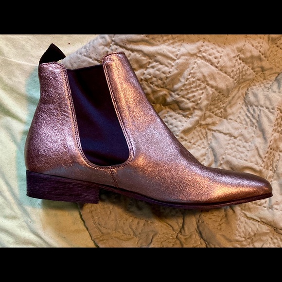 Gold booties new! - Picture 7 of 12